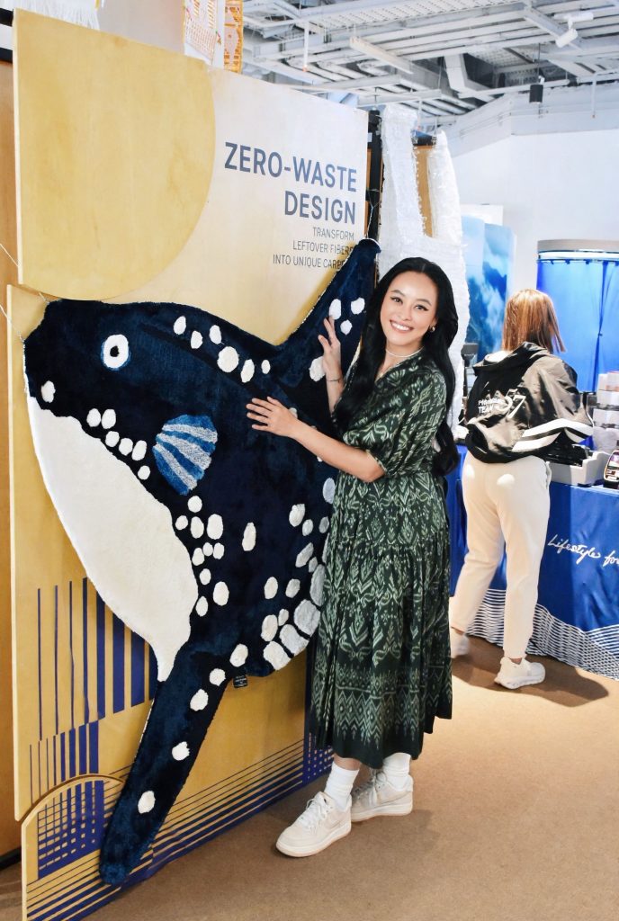 This image has an empty alt attribute; its file name is 4_2-688x1024.jpg